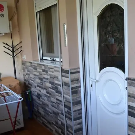Vasiliki's Cosy House *