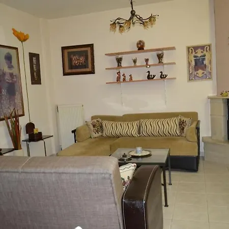 Vasiliki's Cosy House *