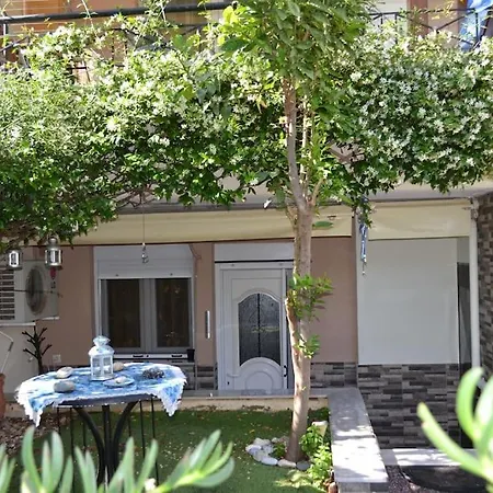 Vasiliki's Cosy House *